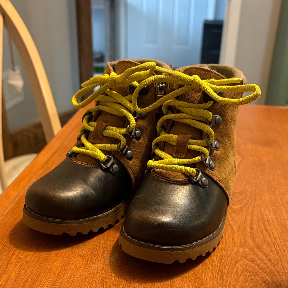 UGG Kids Boots with Brown and Black Design
